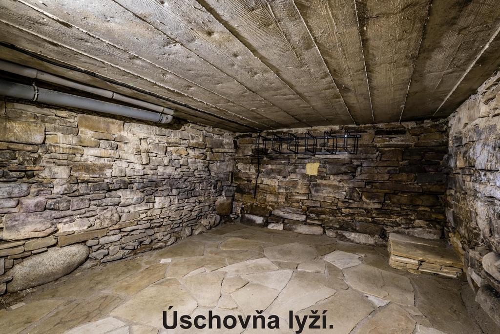Drevenica Traditional Cottage Old Centre ซูเบเรซ ภายนอก รูปภาพ